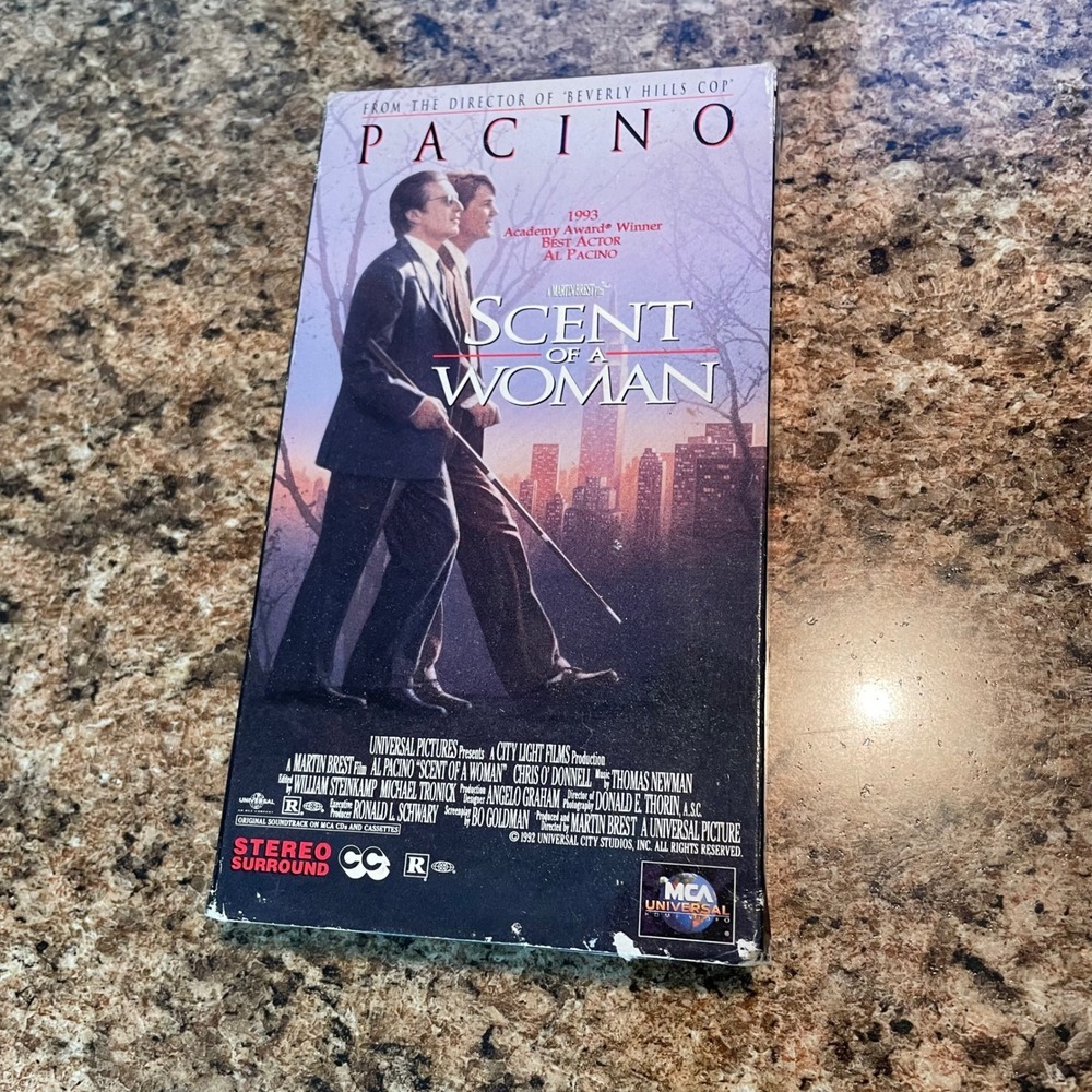 Scent of a Woman VHS Movie Al Pacino‎ 1993 Academy Award Winner MCA Universal